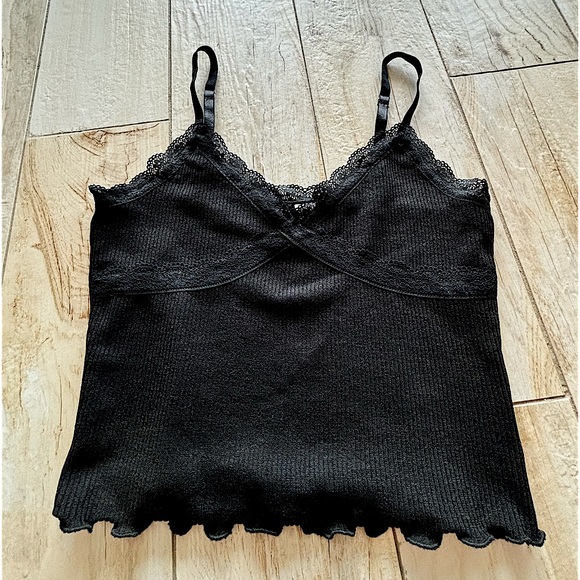Black lace trim tank top/camisole - Picture 2 of 5